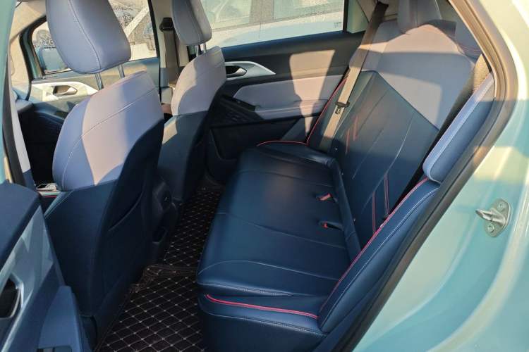 Used Geometry E Firefly 2022 401 km Linglong Tiger 4 Seats
