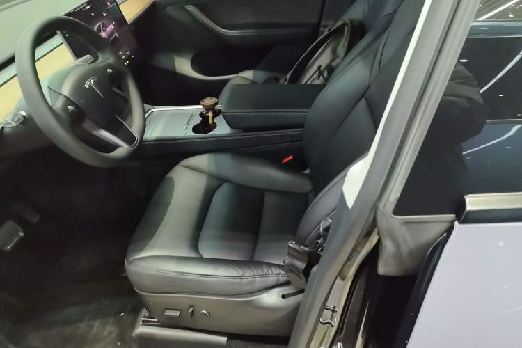 Used Tesla Model Y 2022 Rear-Wheel-Drive Version