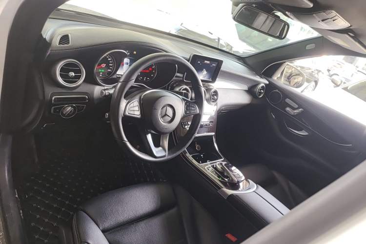 Used Mercedes-Benz GLC 2018 Facelifted GLC 260 4MATIC Dynamic Edition