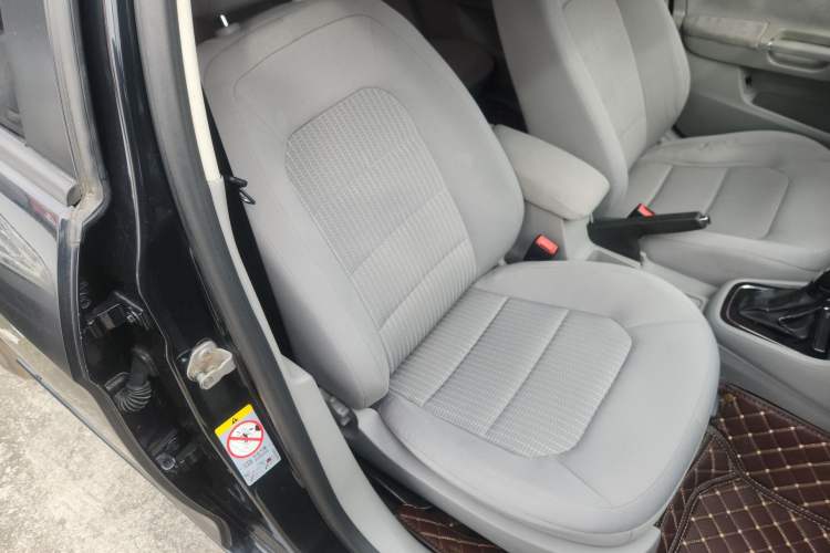 Used Volkswagen Bora 2013 1.6L Automatic Fashion Model
