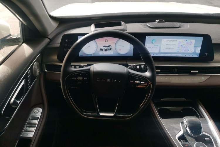 Used Chery Tiggo 8 PRO 2024 Champion Edition 390T Two-Wheel Drive Peak Version 5 Seats