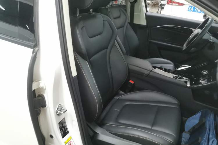 Used Bestune B70 2023 Third Generation 1.5T Automatic Enjoyment Version 70th Anniversary Edition
