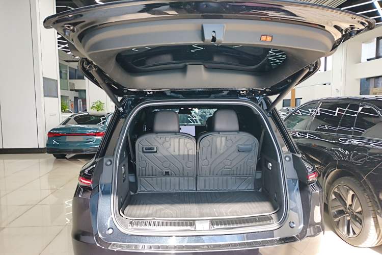 Used Li Auto L9 2022 Max model