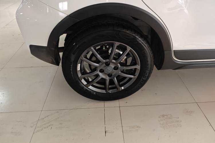 Used Geely Auto Vision X3 2021 PRO 1.5L CVT Deluxe Model
