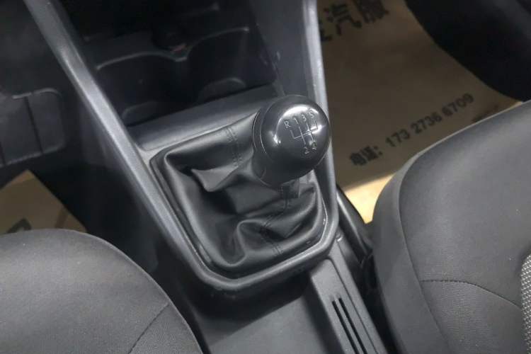 Used Volkswagen Jetta 2017 1.5L Manual Fashion Edition
