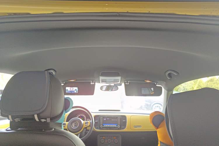 Used Volkswagen Beetle 2015 180TSI model
