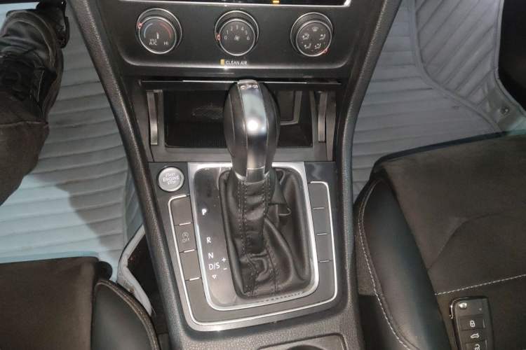 Used Volkswagen Golf 2020 Zhiai Edition 280TSI DSG Luxury Model