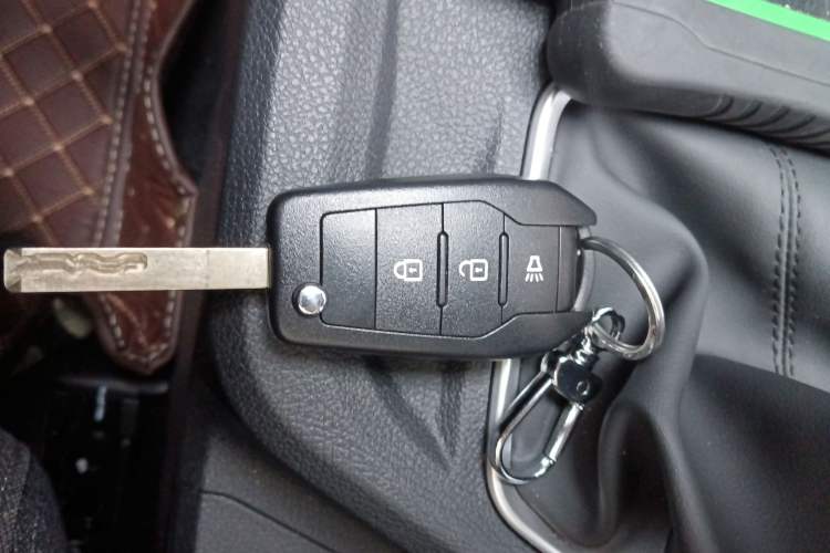 Used  Ruisheng Ace M7 2026 Model 1.6L Manual Standard Wheelbase Comfort 7-seater
