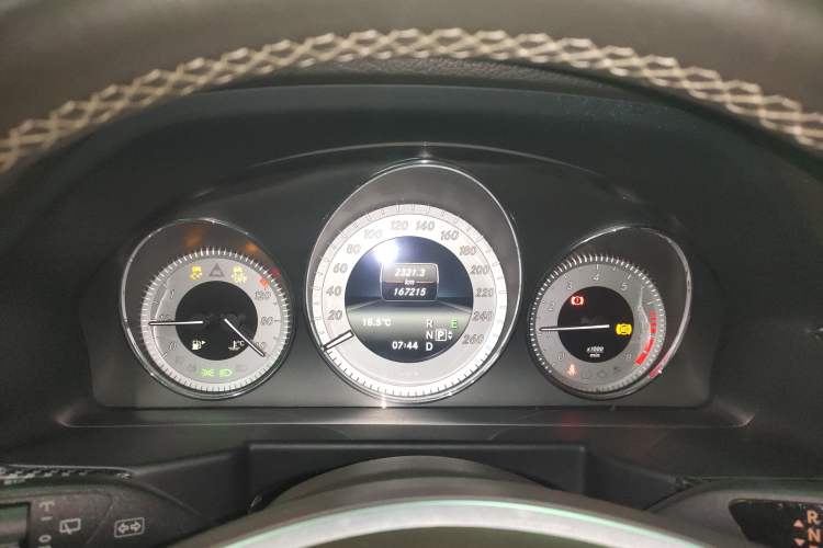 Used Mercedes-Benz GLK-Class 2013 GLK 300 4MATIC Dynamic Sunroof Model