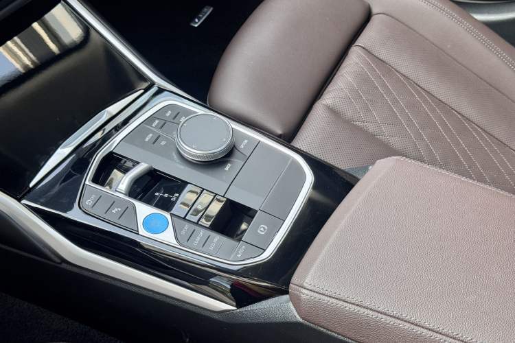 Used BMW i3 2022 eDrive 35 L
