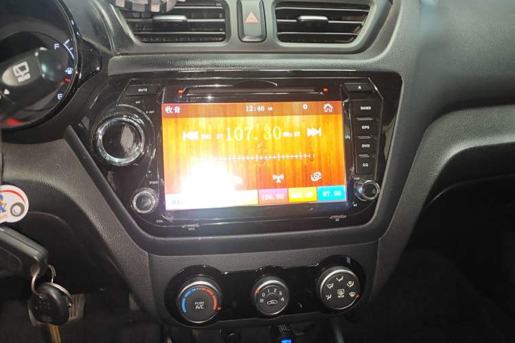 Used Kia K2 2015 Hatchback 1.4L AT GLS Cool Edition
