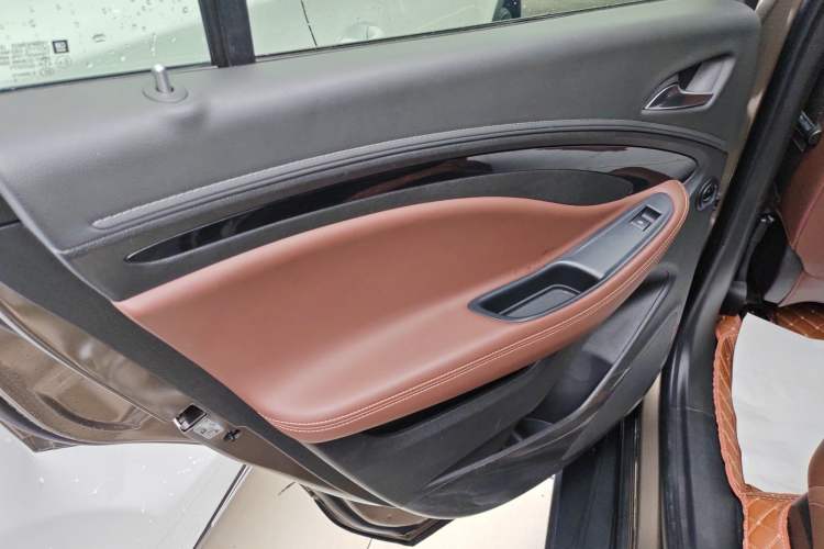 Used Buick Envision 2019 20T Two-Wheel Drive Luxury Version China VI Standard
