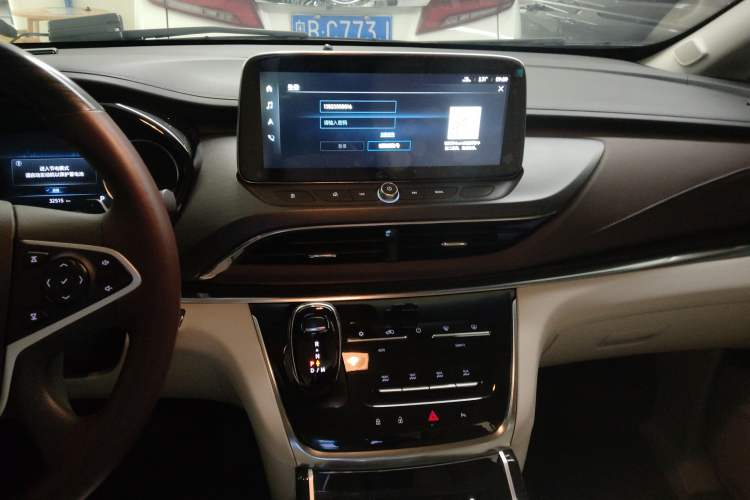 Used Buick GL8 2023 Land Executive Class Smart Enjoyment Model