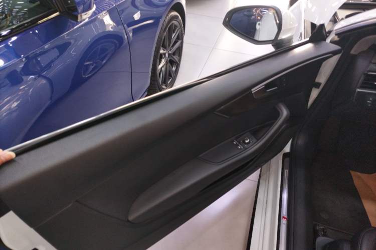 Used Audi A5 2017 Coupe 40 TFSI Fashion Model
