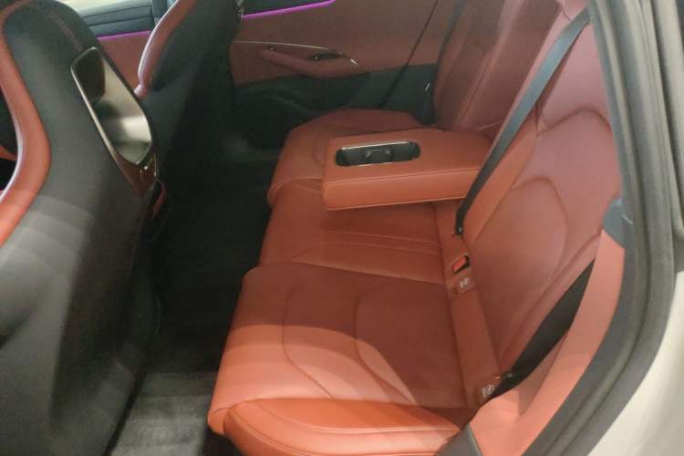 Used  SU7 2024 Four-Wheel Drive Ultra-Long Range Advanced Intelligent Driving Max Edition