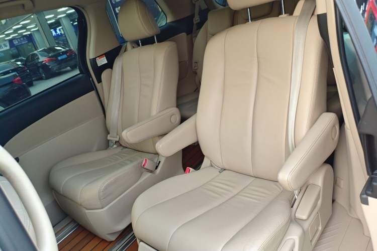 Used Toyota Previa 2012 2.4L 7-Seater Luxury Edition