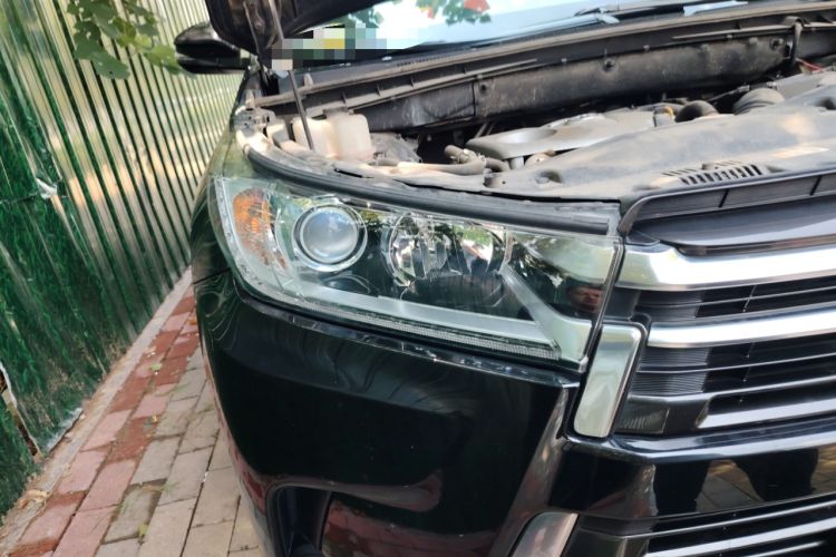 Used Toyota Highlander 2018 2.0T Four-Wheel Drive Prestige Version 7 Seats China VI Standard
