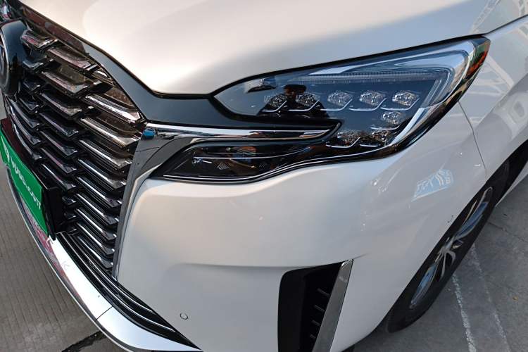 Used Buick GL8 2023 ES Lu Zun Deluxe and Yue Edition