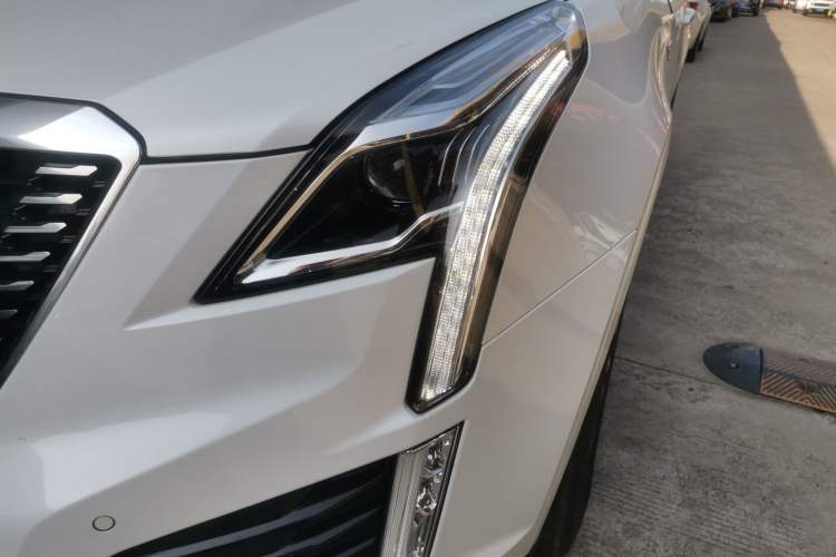 Used Cadillac XT5 2021 28T Luxury Version