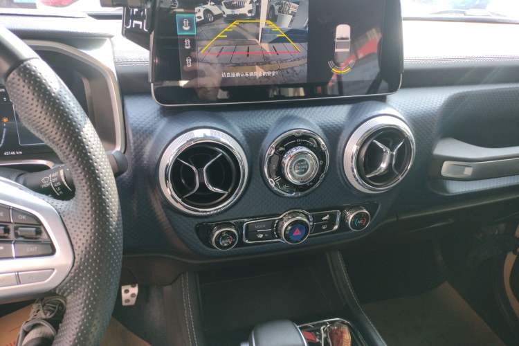 Used  BJ40 2019 2.3T Automatic Four-Wheel Drive Ring the Tower Champion Edition China VI
