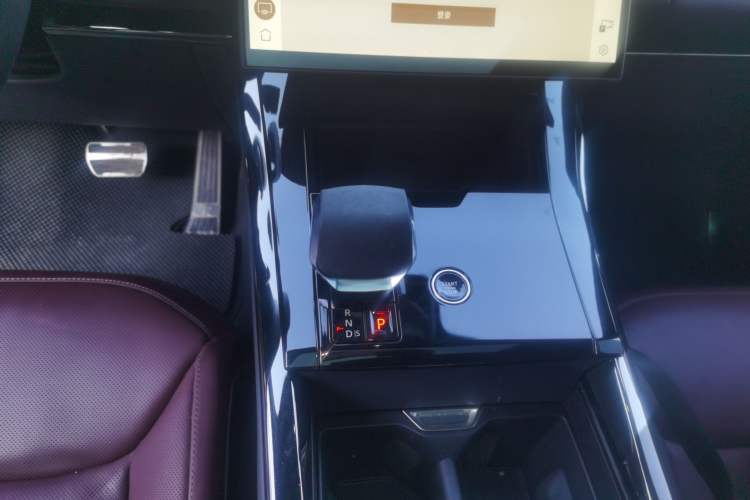 Used Land Rover Range Rover Sport 2024 400PS Flagship Edition
