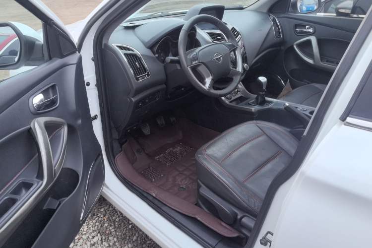 Used Haima S5 2015 1.6L Manual Luxury Model with Sunroof
