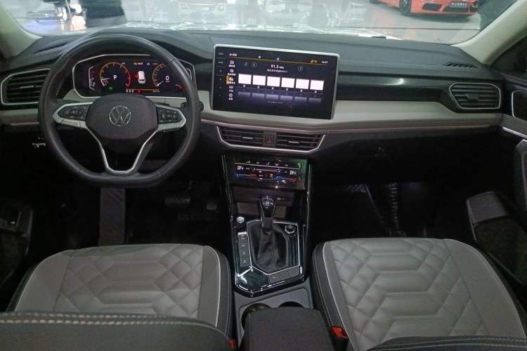 Used Volkswagen Tayron 2023 330TSI Two-Wheel-Drive Luxury Plus Advanced Version
