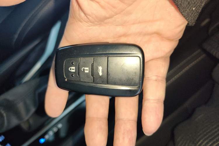 Used Toyota Corolla 2021 Dual-Motor 1.8L E-CVT Elite Edition
