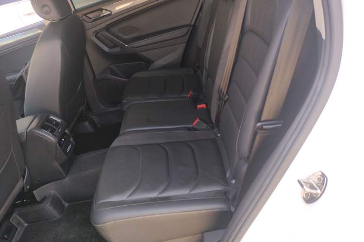 Used Volkswagen Tiguan L 2021 330TSI Automatic Two-Wheel Drive R-Line Enhanced Edition
