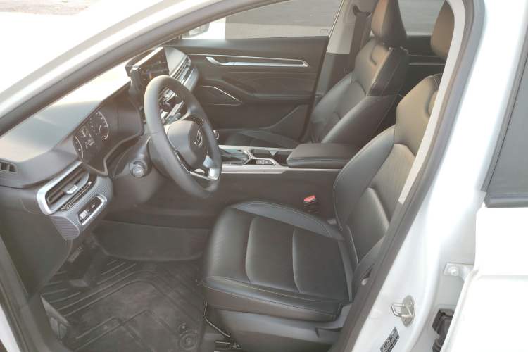 Used Geely Auto Emgrand 2023 4th Generation Champion Edition 1.5L CVT Luxury Model
