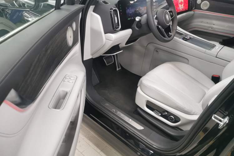 Used Hima AITO M9 2024 Range-Extended Ultra Version 42 kWh 6-Seater Model
