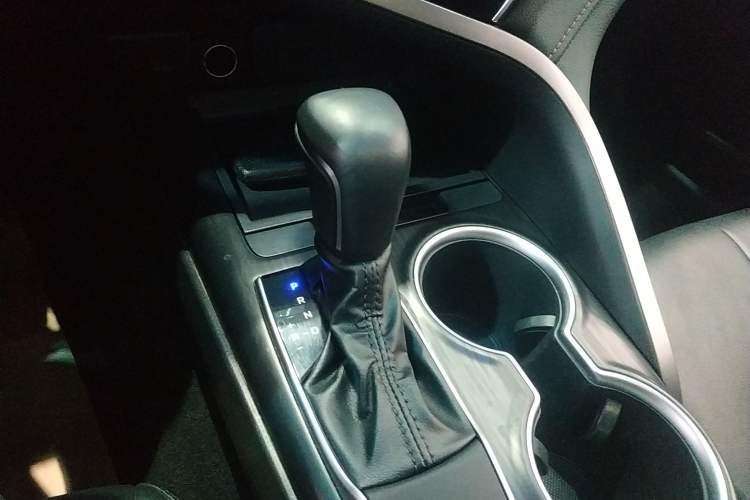 Used Toyota Camry 2023 2.0G Luxury Edition