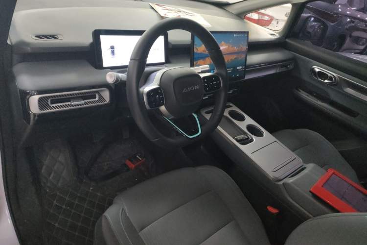 Used AION Y 2023 Younger