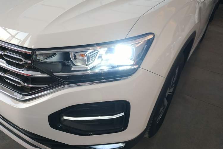 Used Volkswagen Tayron 2019 330TSI Two-Wheel-Drive Luxury Version China V Emission Standard
