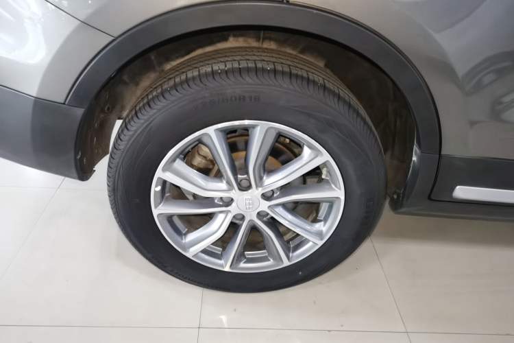 Used Geely Auto Emgrand X7 Sport 2018 1.8TD Automatic Two-Wheel Drive Zhiya Model
