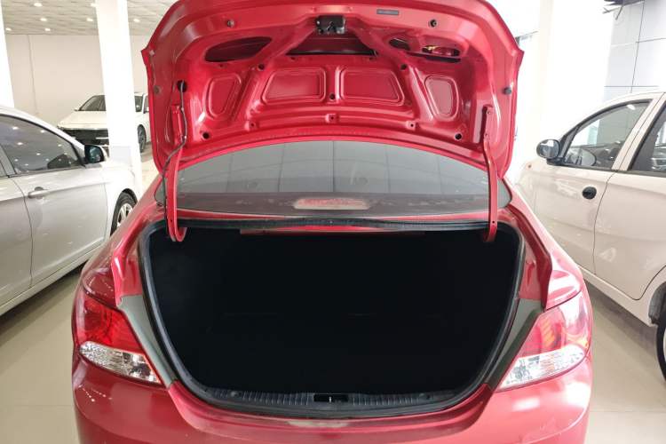 Used Hyundai Verna 2010 Sedan 1.4L Manual Comfort GS