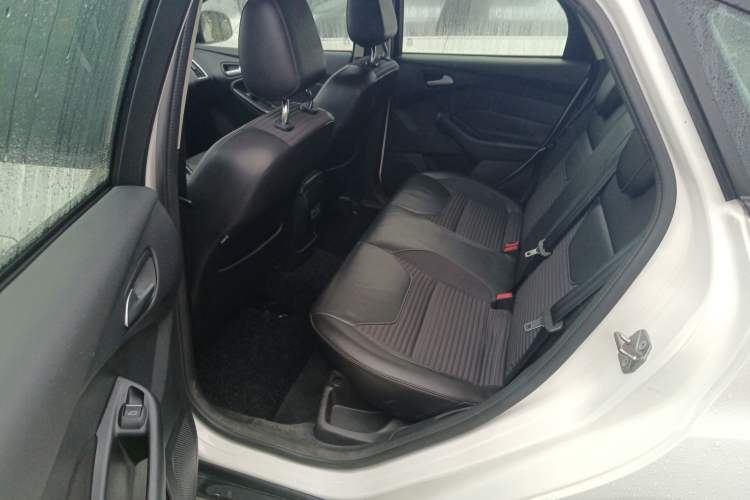 Used Ford Focus 2017 Sedan 1.6L Automatic Fashion Edition Smart Drive Version