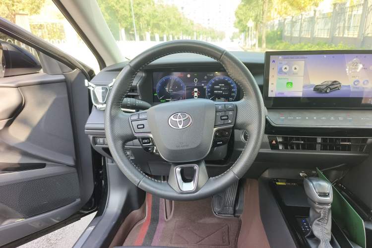 Used Toyota Camry 2024 Dual-Motor 2.0 HG Premium Edition