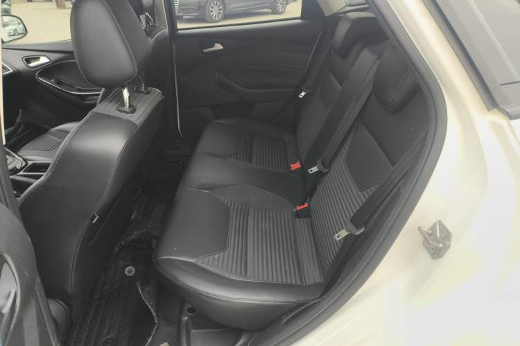 Used Ford Focus 2018 Hatchback Classic 1.6L Automatic Trendy SmartDrive Edition