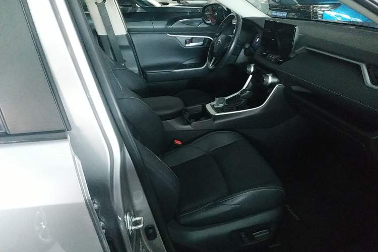 Used Toyota Wildlander 2023 2.0L CVT Four-Wheel Drive Luxury PLUS Edition