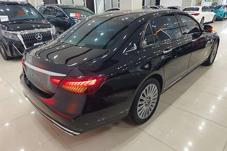 Used Mercedes-Benz E-Class 2023 Updated E 300 L Fashion Edition
