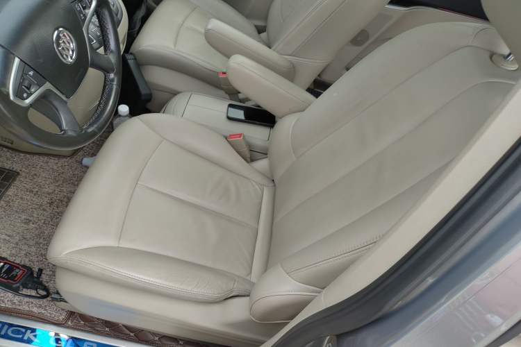 Used Buick GL8 2018 28T Luxury Model China VI Standard
