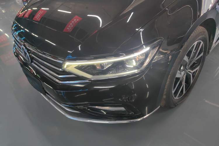 Used Volkswagen Magotan 2020 330TSI DSG Leading Model
