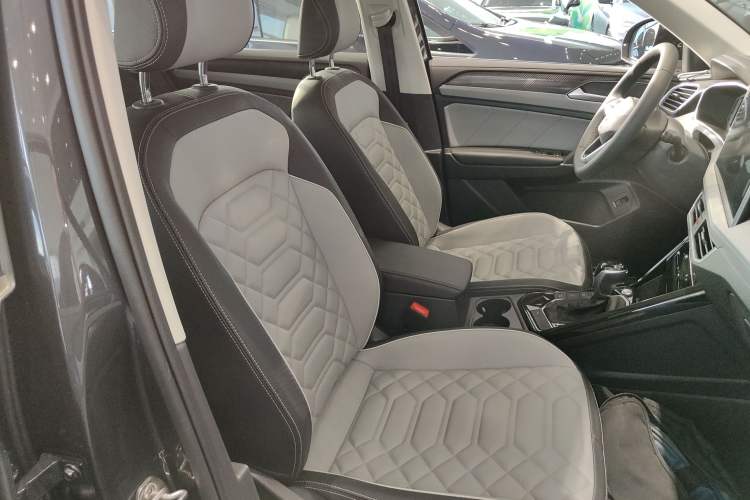 Used Volkswagen Tayron 2024 330TSI Two-Wheel Drive Luxury Plus Advanced Version
