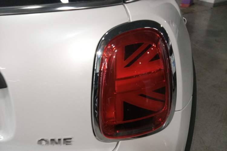 Used  MINI 2023 1.5T ONE
