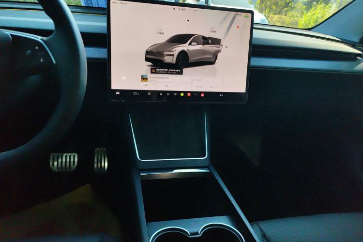 Used Tesla Model Y 2025 Rear-Wheel-Drive Version
