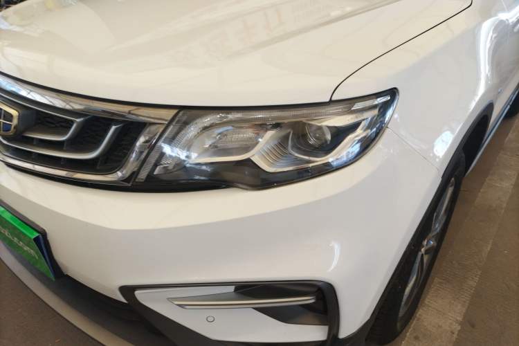 Used Geely Auto Emgrand X7 Sport 2018 1.8TD Automatic Two-Wheel Drive Smart Connect 4G Internet Edition
