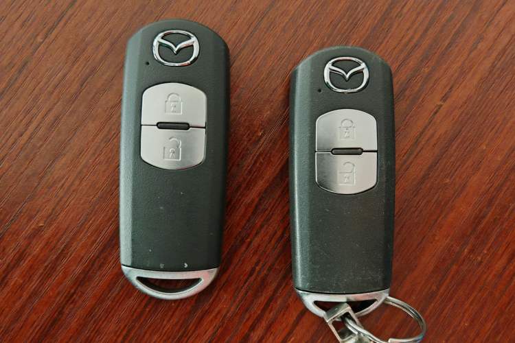 Used Mazda Mazda 3 Axela 2019 Cloud-Control Edition Hatchback 1.5L Automatic Comfort Model China VI Standard
