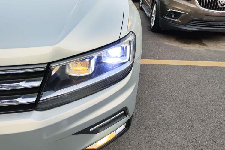 Used Volkswagen Tiguan L 2018 330TSI Automatic Two-Wheel Drive Luxury Edition
