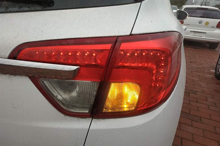 Used Buick Envision 2014 28T Four-Wheel Drive Elite Model
